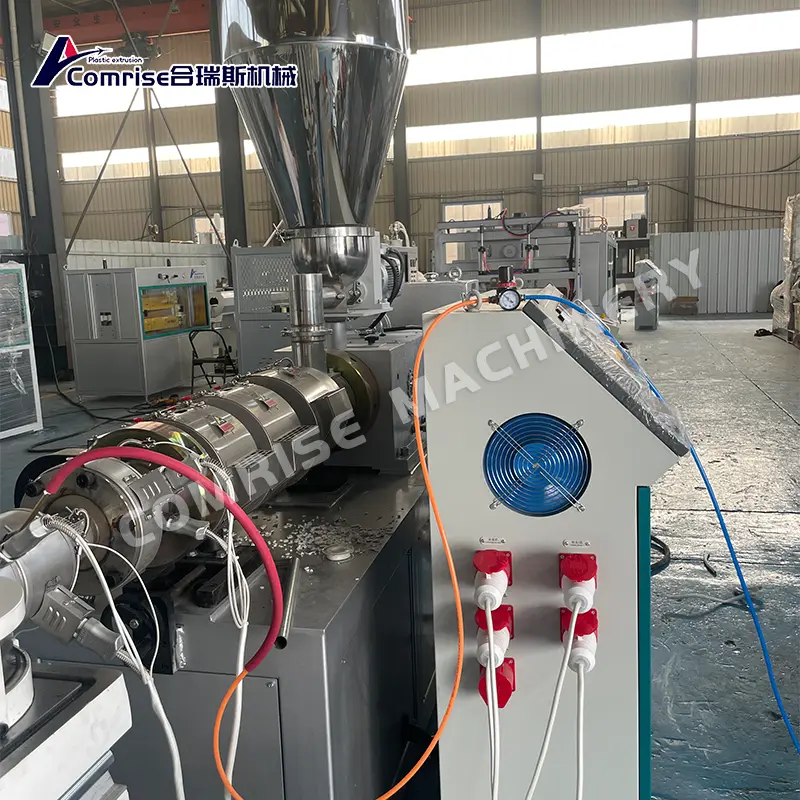 Pvc-golfpijpmachine met kleine diameter